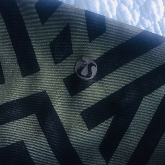 Lulu 🍋 wunder under yoga pants - Picture 5 of 5